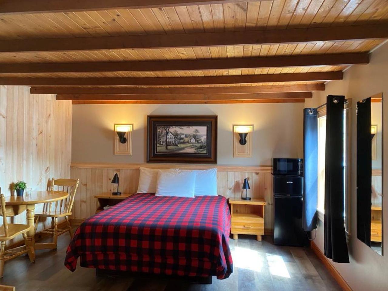 Auberge Micky Inc Edmundston Esterno foto