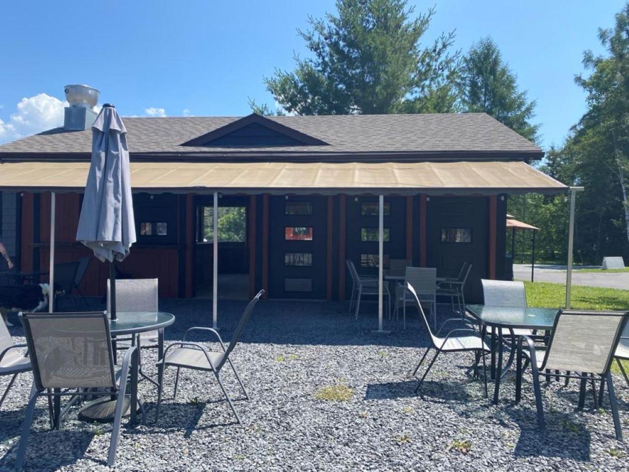 Auberge Micky Inc Edmundston Esterno foto