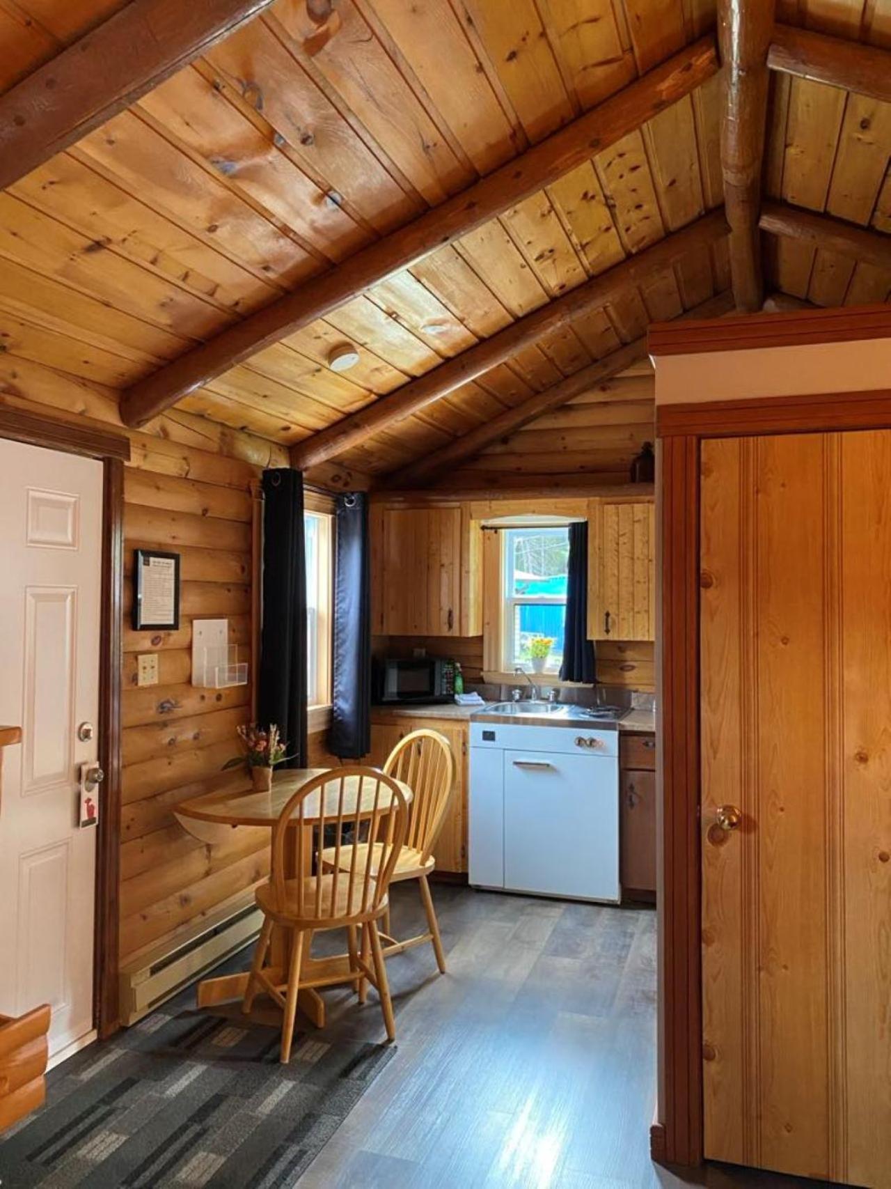 Auberge Micky Inc Edmundston Esterno foto